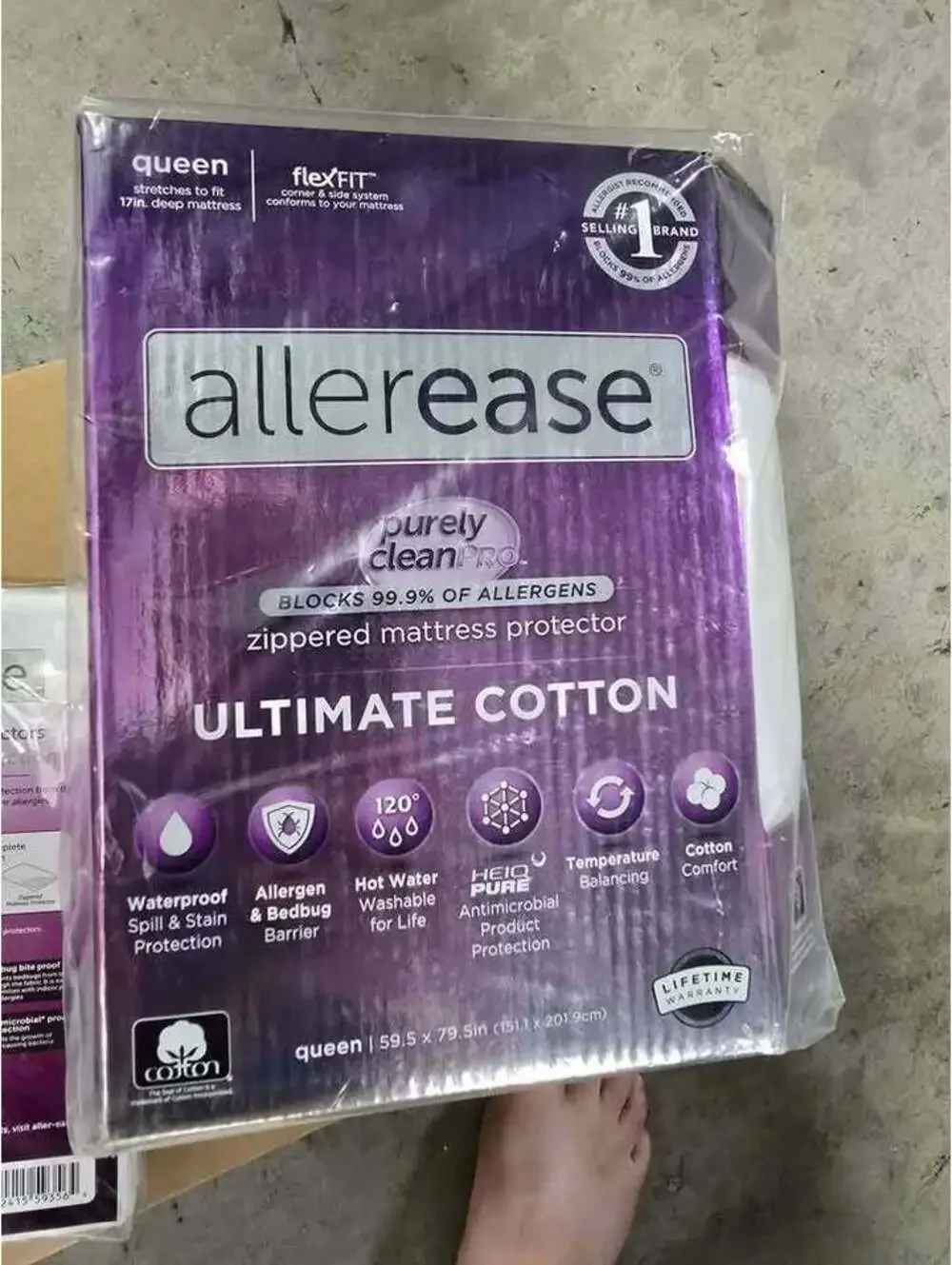 Allerease Queen Zippered Mattress Protector and 2-Pack Pillow Protectors and pad